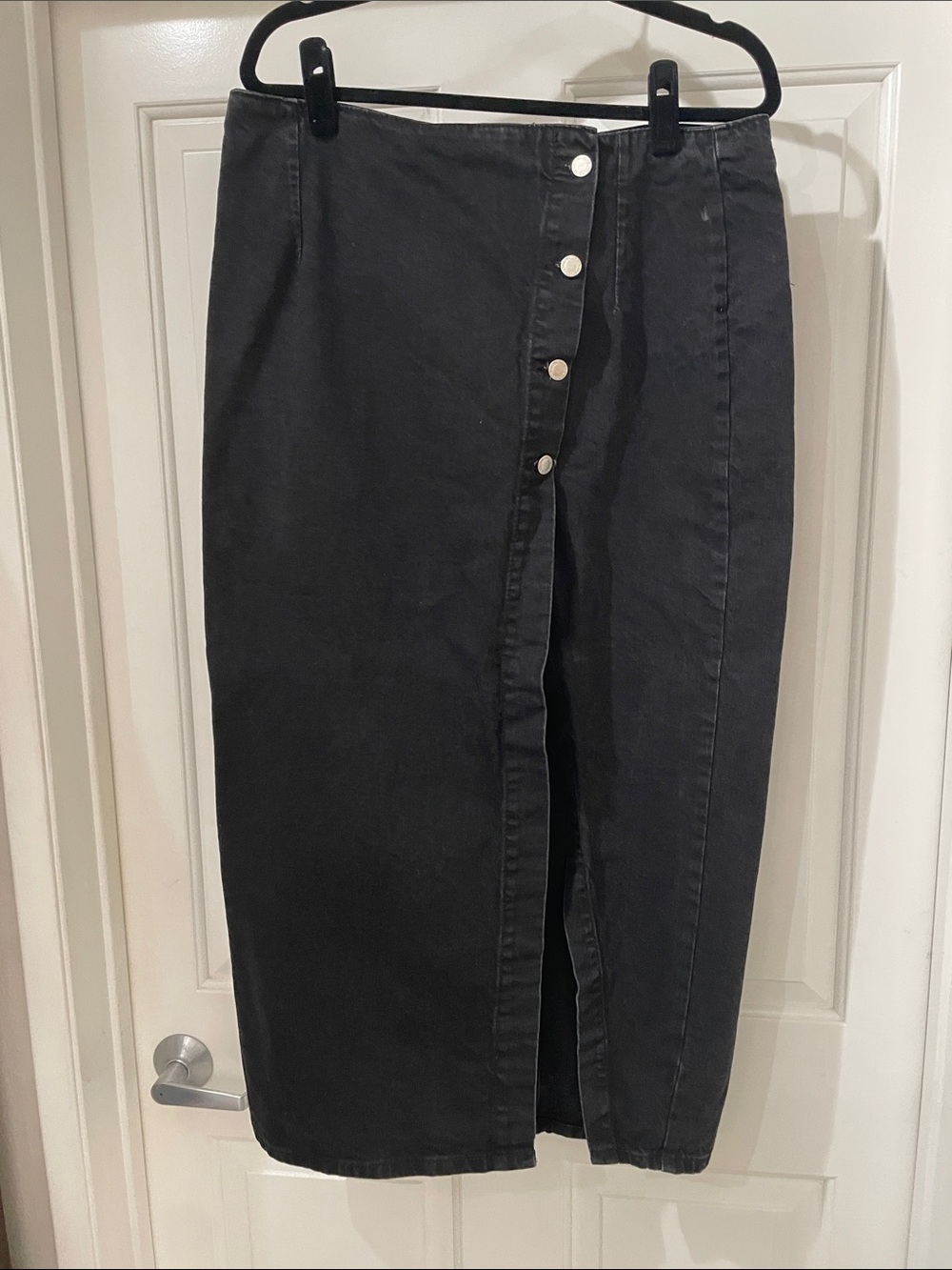 Zara Black Button-Front Denim Midi Skirt
